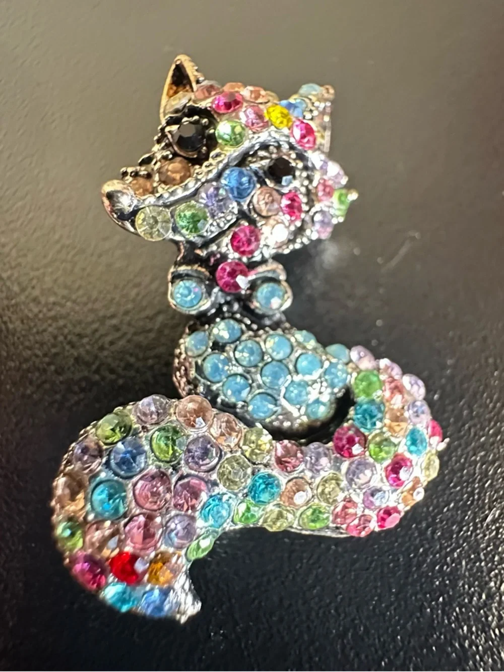 Multicolor Rhinestones Fox Brooch - Picture 2 of 6